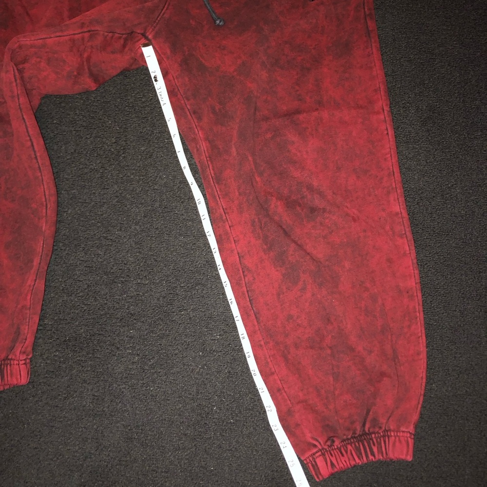 Levi’s Garment Dyed Sweatpants. Baggy Fit. Size Large. Red/Black Color. - Picture 5 of 16